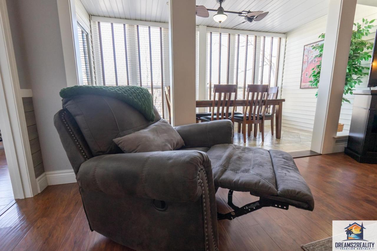 2Br Walk-In Condo - Near The 76 Strip - Free Wifi - Pool - Free Tickets Included - Clb-3 Μπράνσον Εξωτερικό φωτογραφία
