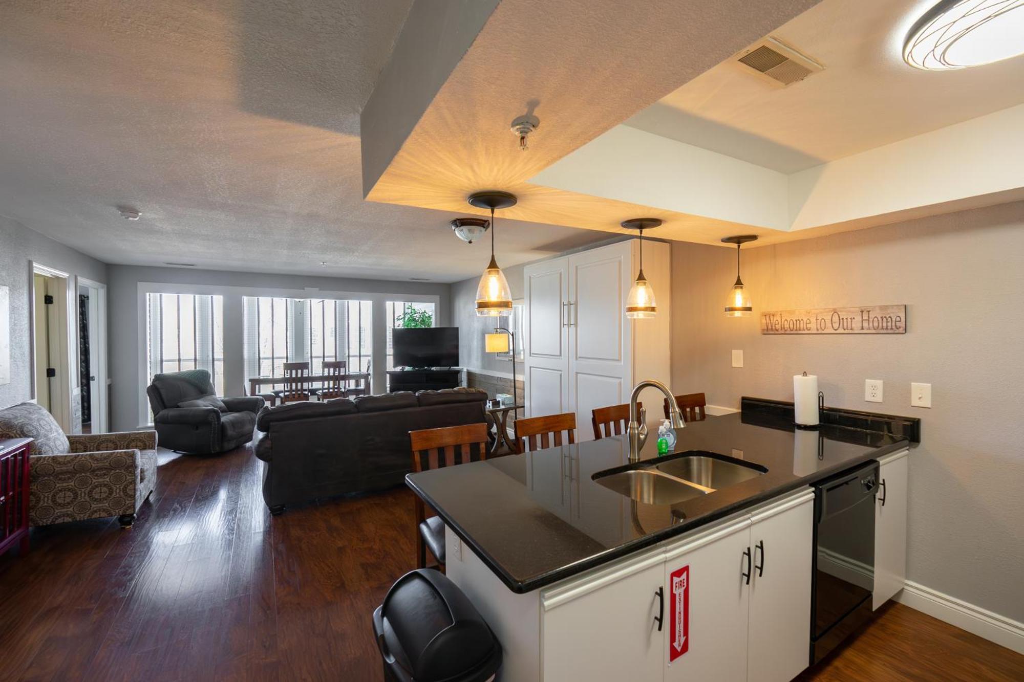 2Br Walk-In Condo - Near The 76 Strip - Free Wifi - Pool - Free Tickets Included - Clb-3 Μπράνσον Εξωτερικό φωτογραφία