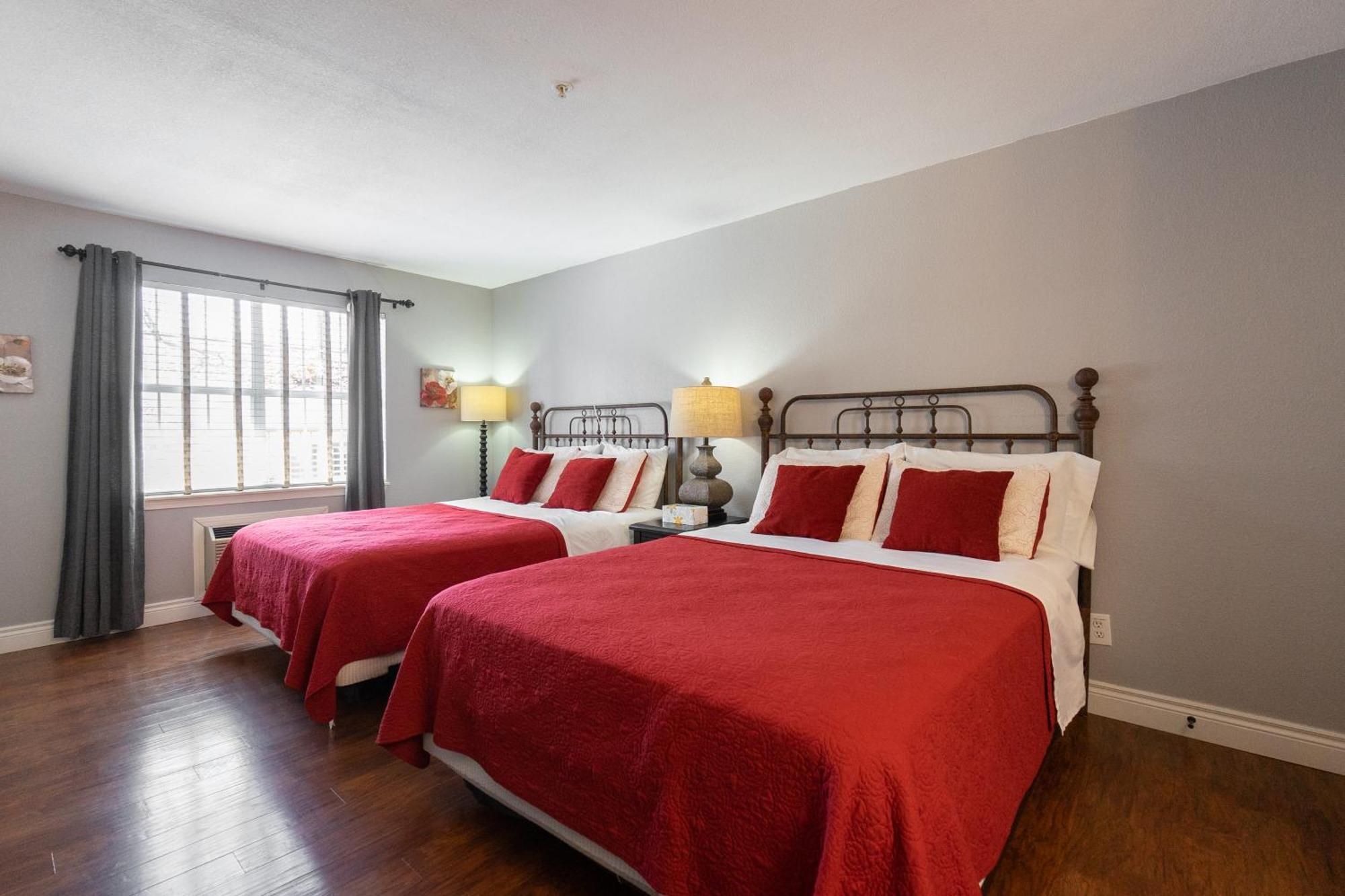 2Br Walk-In Condo - Near The 76 Strip - Free Wifi - Pool - Free Tickets Included - Clb-3 Μπράνσον Εξωτερικό φωτογραφία