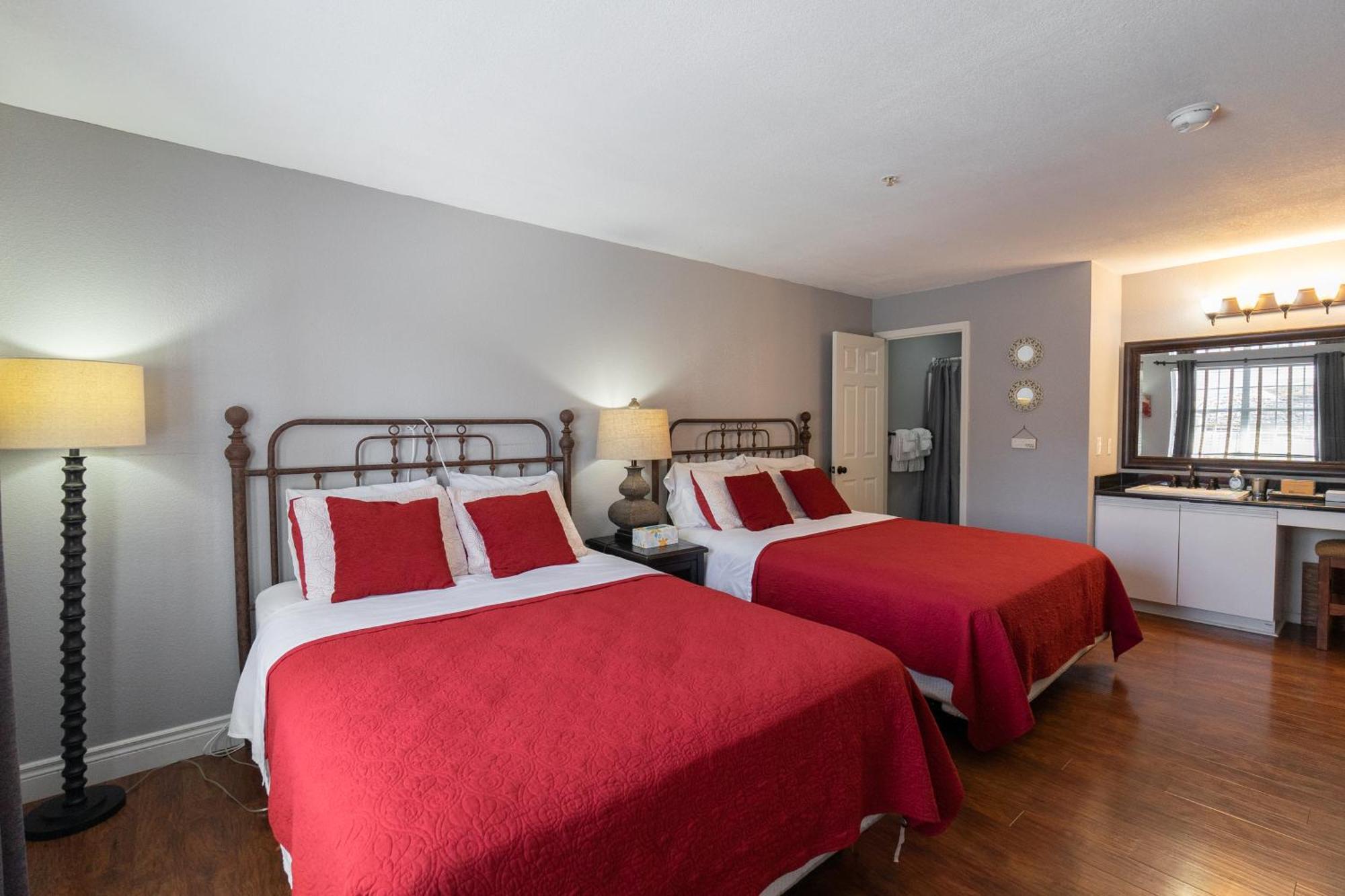 2Br Walk-In Condo - Near The 76 Strip - Free Wifi - Pool - Free Tickets Included - Clb-3 Μπράνσον Εξωτερικό φωτογραφία